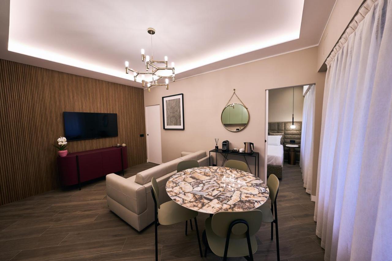 Luxury & Central Apartment Милан Экстерьер фото